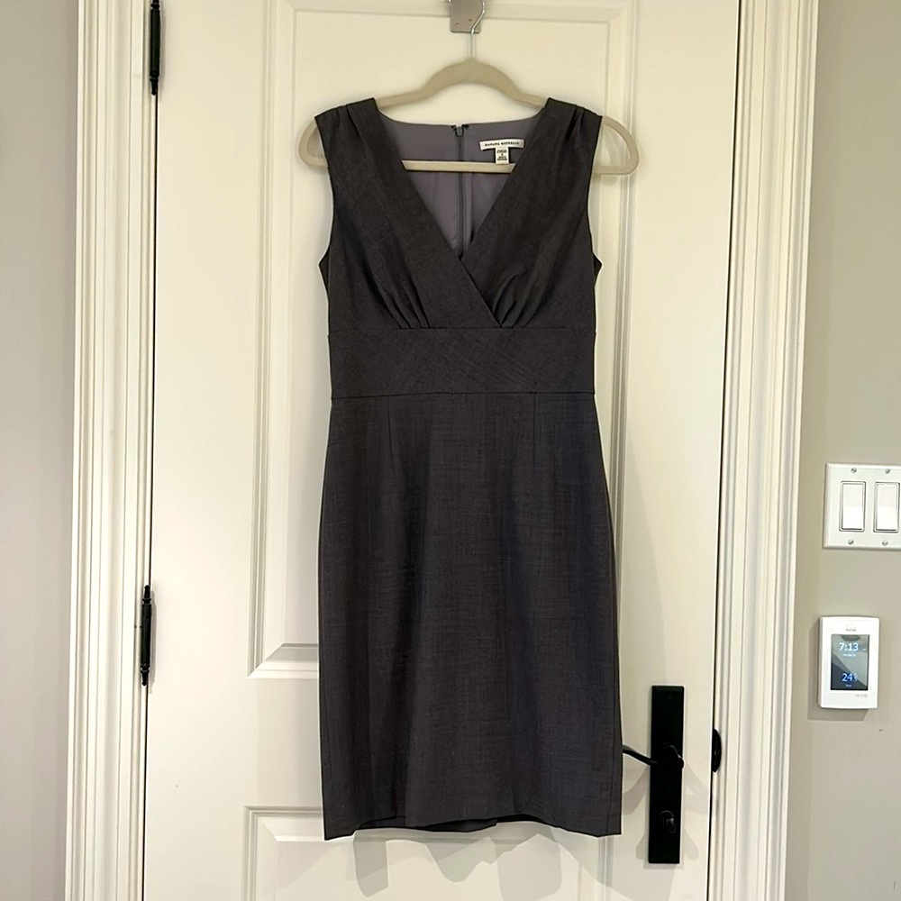Dress - Picture 6 of 7